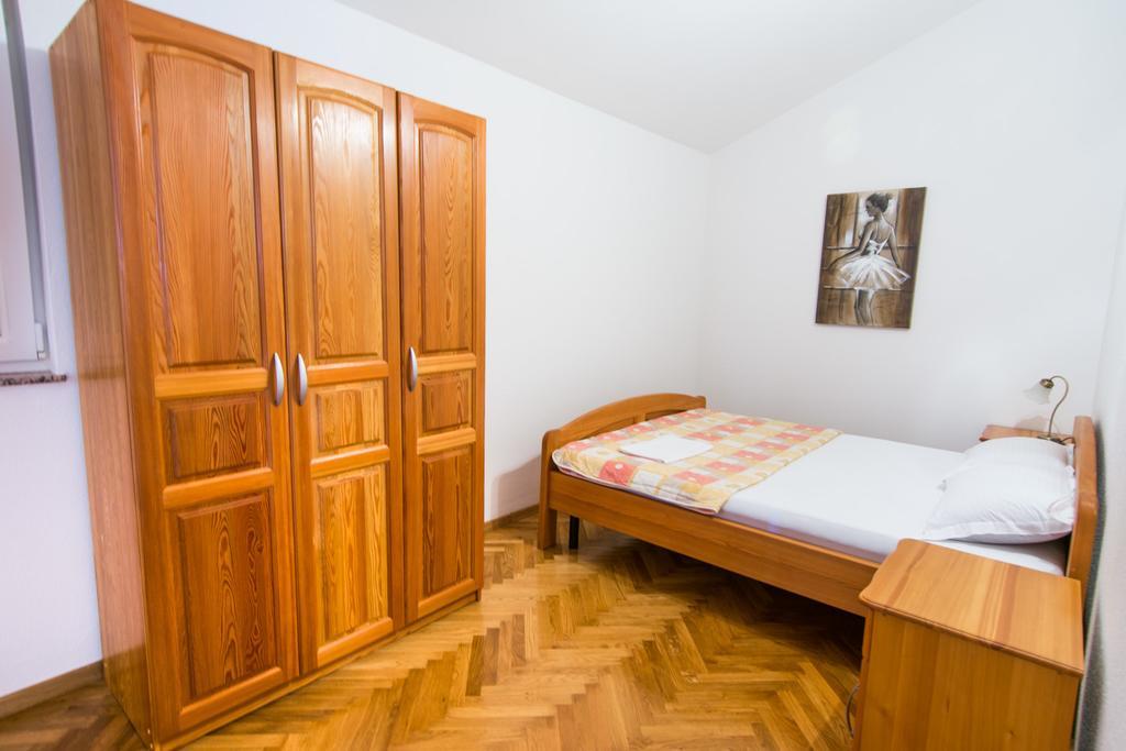 Apartments Basilea Biograd Na Moru Ruang foto
