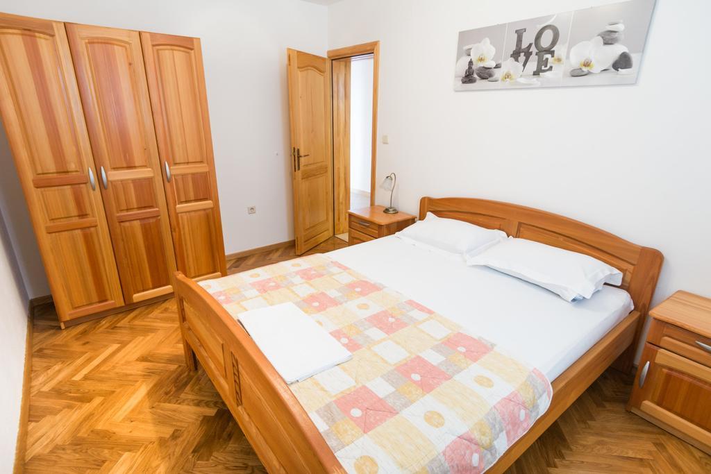 Apartments Basilea Biograd Na Moru Ruang foto